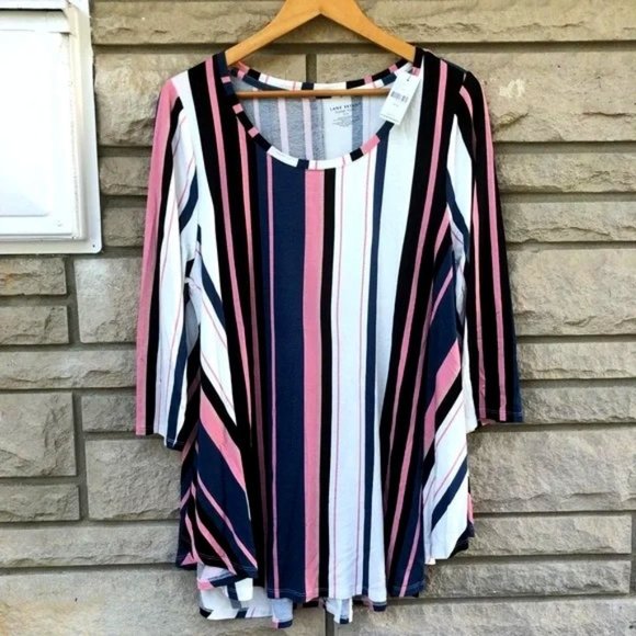 Lane Bryant Tops - NWT Lane Bryant Swing Tunic Sz 14/16 Stripes White Pink Blue Black